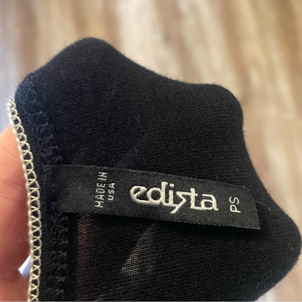 Edista Geometric Tank Top - Picture 7 of 8